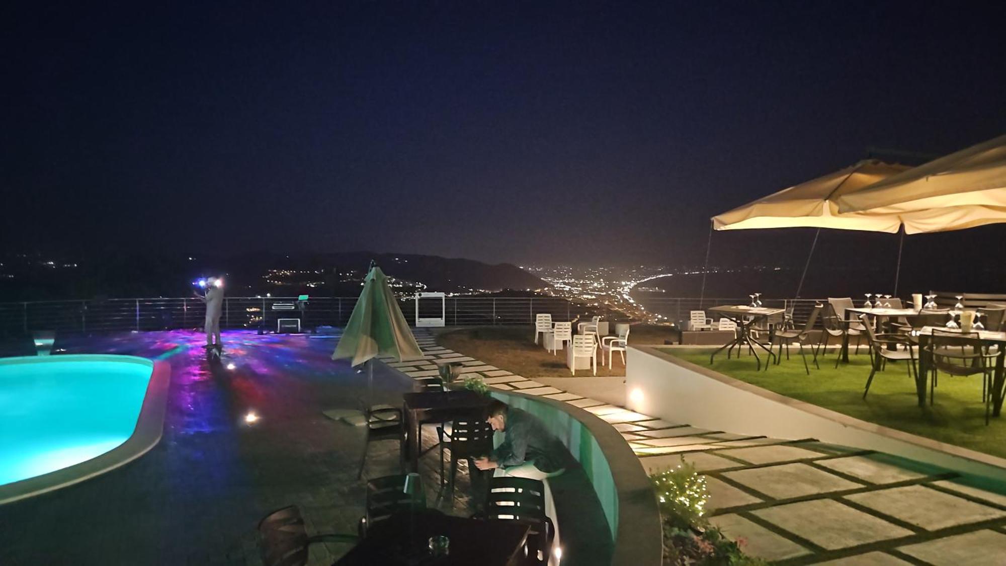 Appartamento Emma Con Piscina - Vista Mare"Tenuta Croce" Σαλέρνο Εξωτερικό φωτογραφία